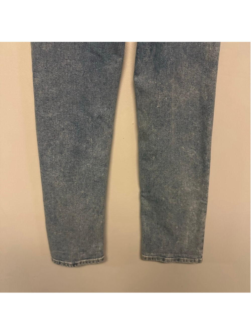DENIZEN from Levi's Blue '90s Loose Straight Jeans women’s Size 2 acid wash - Picture 9 of 11